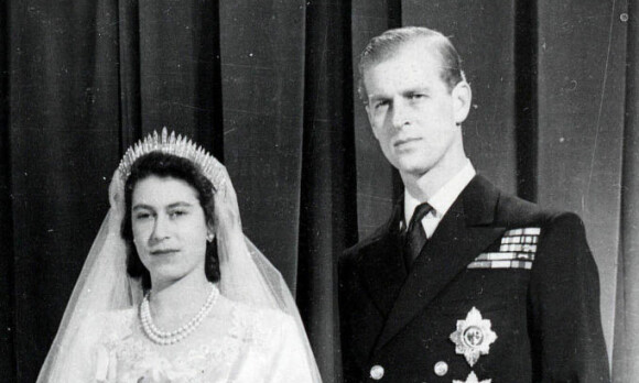 70 år med intriger, romantikk og plikter
